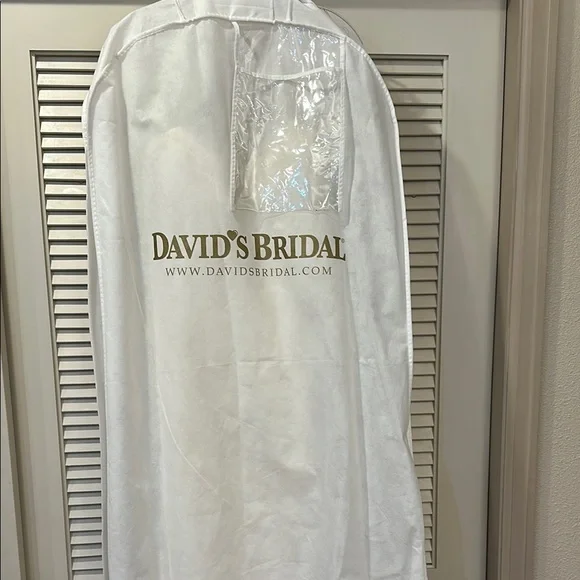 White By Vera Wang Ivory Lace Wedding Dress - New With Tag - Picture 13 of 16